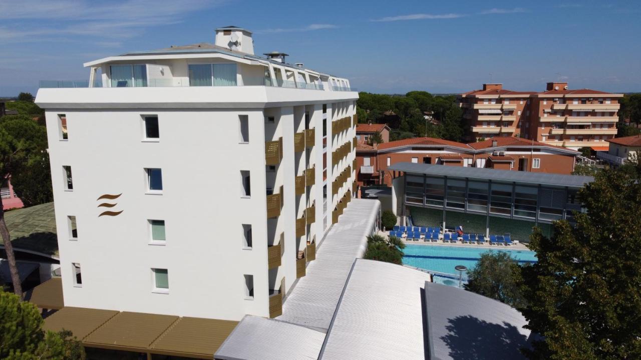 Grand Hotel Esplanada Бибионе Экстерьер фото