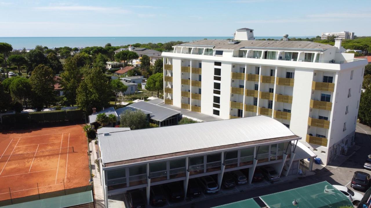Grand Hotel Esplanada Бибионе Экстерьер фото
