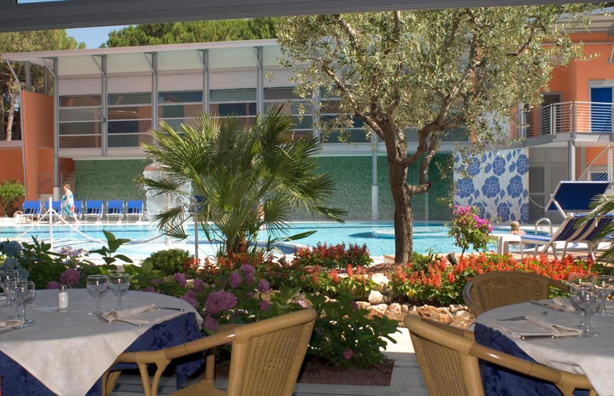 Grand Hotel Esplanada Бибионе Экстерьер фото